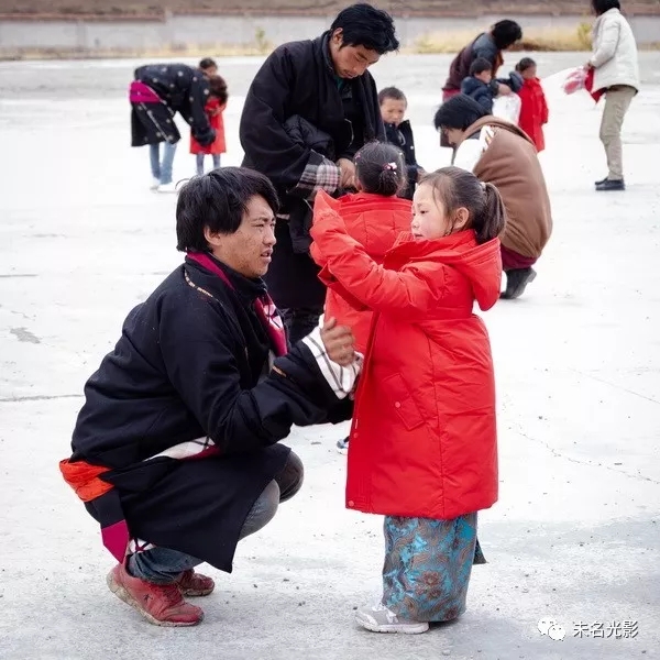 中国经济体制改革基金会牧区深处的尖德小学——“传播爱心,记录成长”主题摄影之旅青海行纪实之一